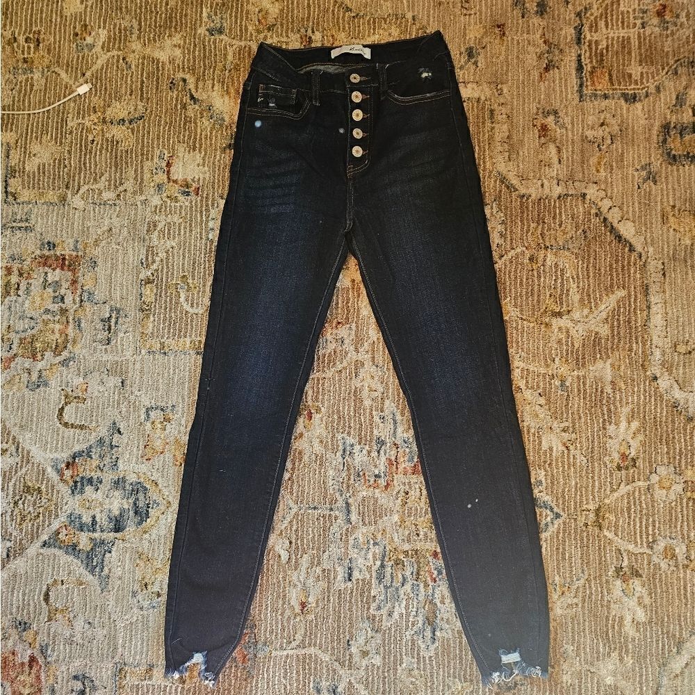 KanCan buttonfly skinny jeans sz 3/25 with 29" inseam.  Excellent condition